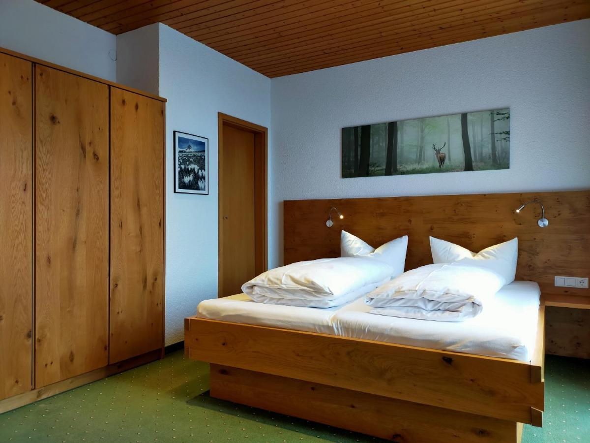 Pension Edelweiss Дамюльс Екстер'єр фото