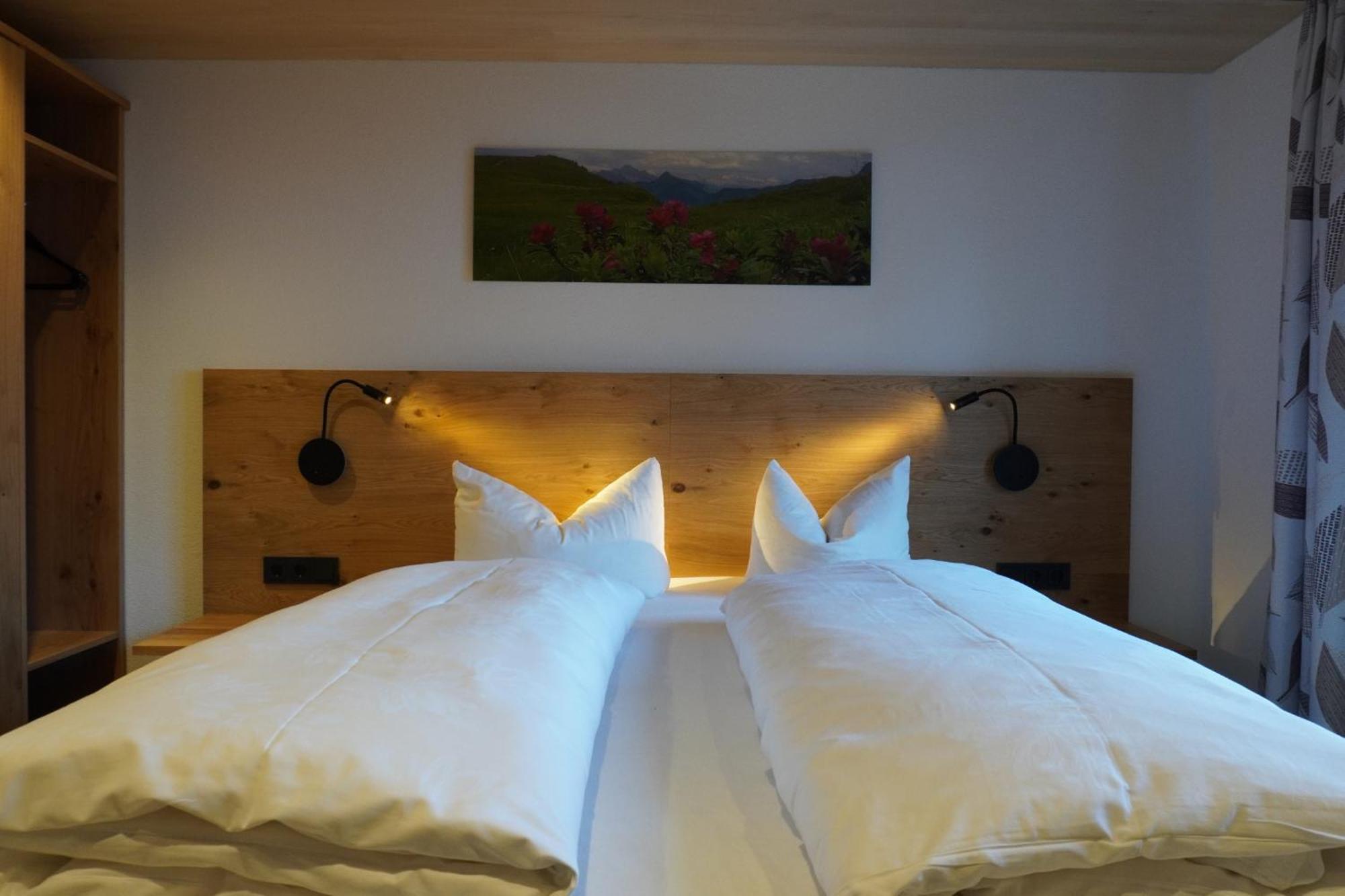 Pension Edelweiss Дамюльс Екстер'єр фото