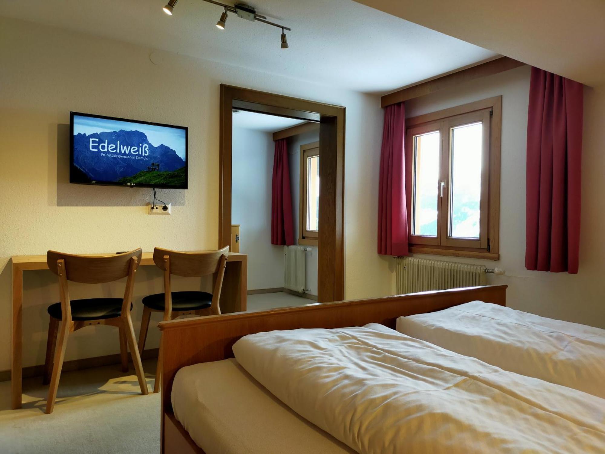 Pension Edelweiss Дамюльс Екстер'єр фото