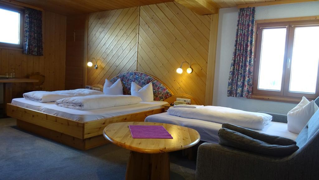 Pension Edelweiss Дамюльс Екстер'єр фото